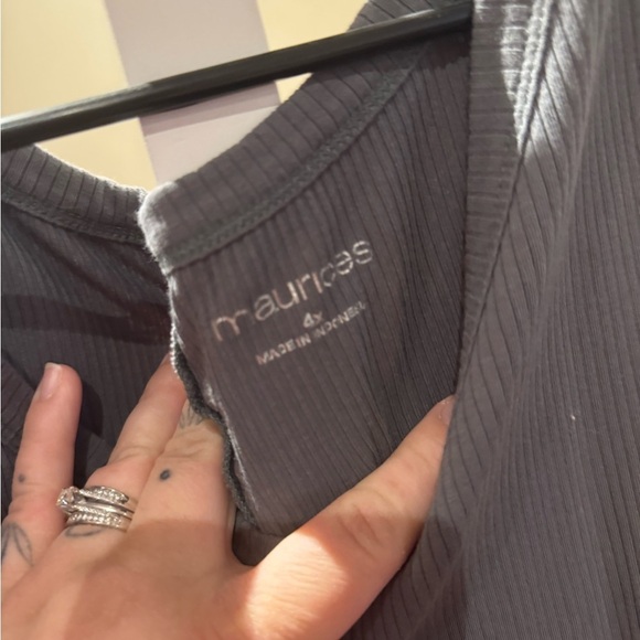 Maurice’s Gray Tank top - Picture 2 of 2